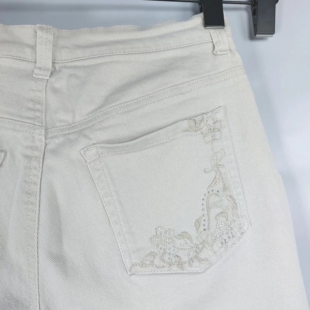 Gloria Vanderbilt Amanda Bermuda Shorts Womens 8 Tan Denim *READ - Picture 7 of 8